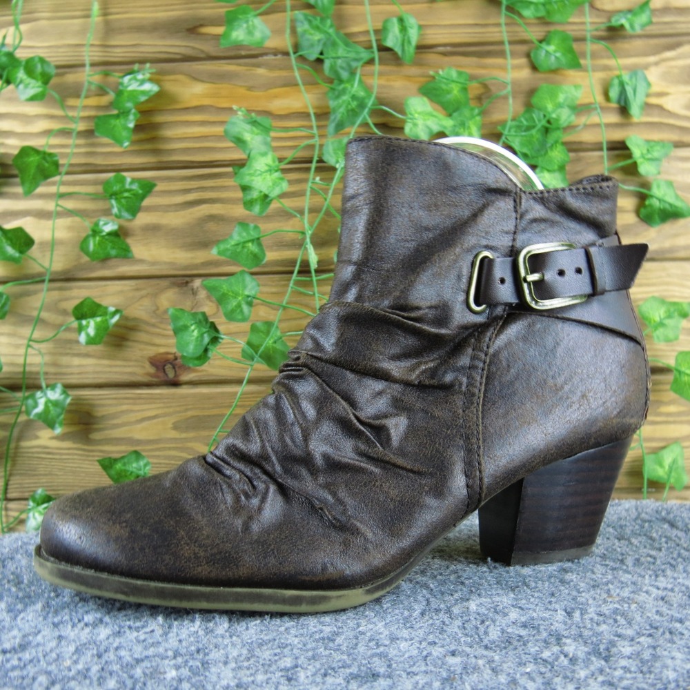 Bare Traps Rikita Brown Buckle Accent Ankle Booties Boots Women's Size 8‎ M